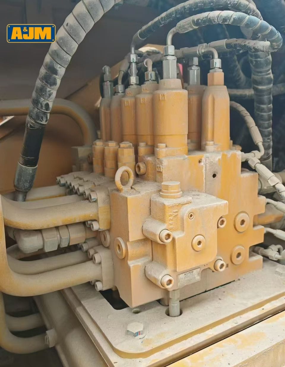 PILOTEADORA SANY  SR155