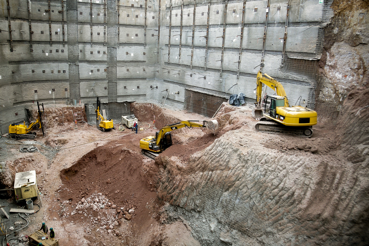 Perforadora Hidráulica para Voladura o Anclajes de muros descendentes